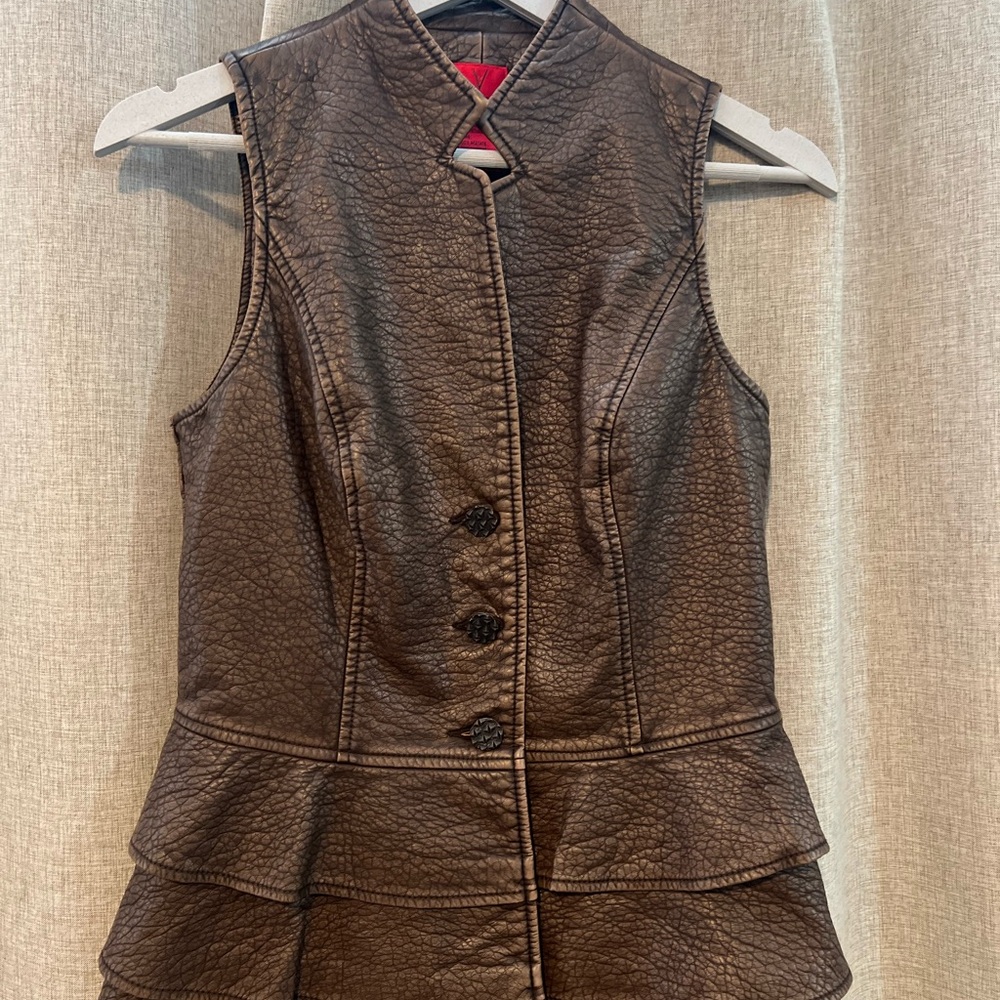 V Cristina Chocolate Textured Sleeveless Vest